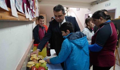 Özel ve engelli bireyler eserleriyle göz doldurdu