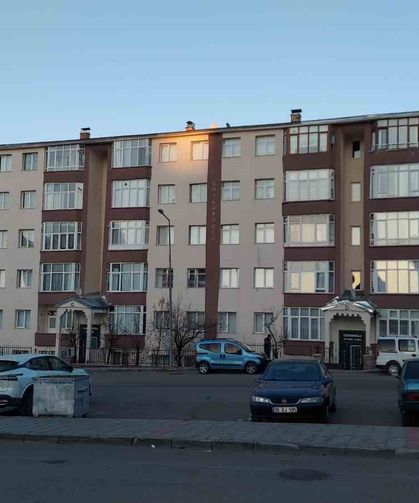 Tamir ettiği bacayı kontrol için çatıya çıktı, 5 katlı binadan zemine düştü