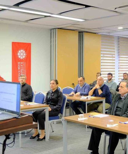 'Diksiyon ve Yapay Zeka Çağında Habercilik' eğitimi