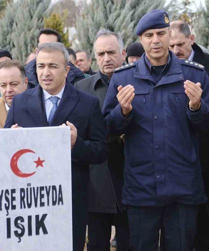 Depremde hayatını kaybedenler için anma programı düzenlendi