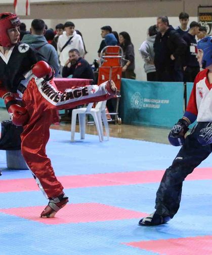 Kick Boks Türkiye Birinciliğinin açılış seremonisi yapıldı