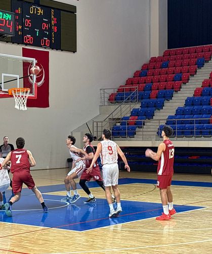 Niğde’de Basketbol Gençler A Yarı Finalleri başladı