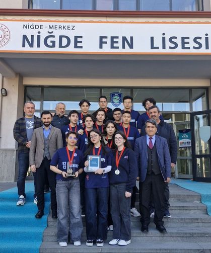 Niğde Fen Lisesi robotik yarışmasında finalist oldu