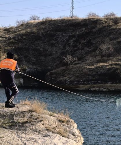 Ağ ile avlanma yasağına uymayan şahsı jandarma yakaladı