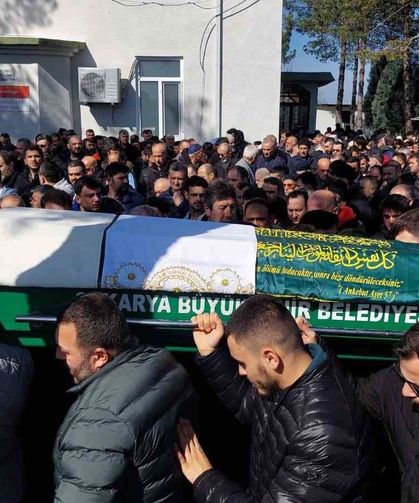 İftar vakti kazada hayatını kaybeden genç son yolculuğuna uğurlandı