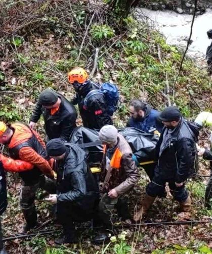 İki gündür haber alınamayan vatandaşın cansız bedeni zorlu araziden çıkartıldı
