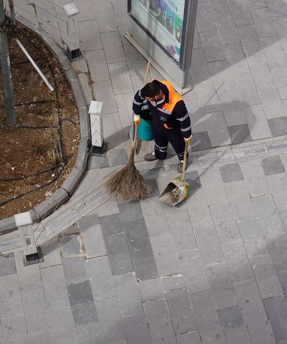 Niğde’de temizlik ekipleri bayramda da görev başında