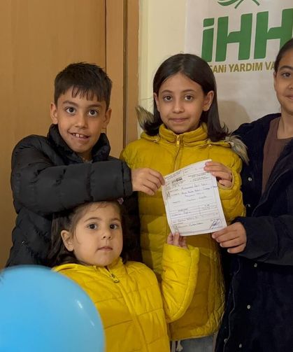 Niğde’de 4 kardeş bayram harçlıklarını Gazze’ye bağışladı