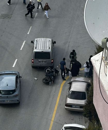 Niğde’de motosiklet ile hafif ticari araç çarpıştı