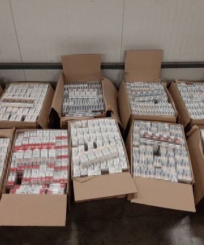 Otobüste tavan klimasına gizlenen sigara gümrüğe takıldı