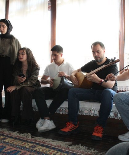 Bor Kütüphanesi’nde Türkü yolculuğu