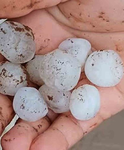 Etkili olan dolu yağışı korkuttu