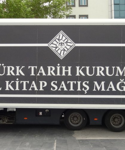 Türk Tarih Kurumu mobil kitap mağazası Niğde’de