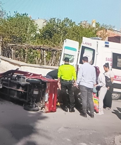 Otomobil ile elektrikli motosiklet çarpıştı: 2 yaralı
