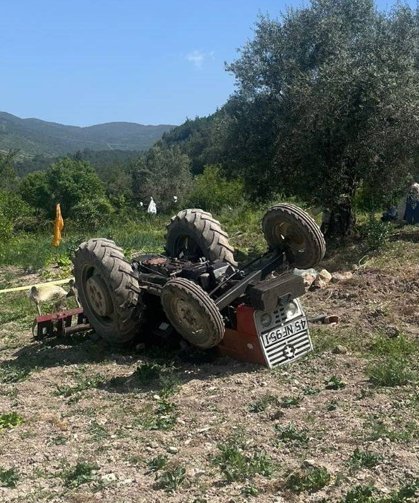 Tarlasını sürerken traktörün altında kalarak hayatını kaybetti