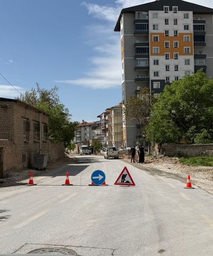 Yeşilburç Caddesi’nde yol geçici olarak trafiğe kapatıldı