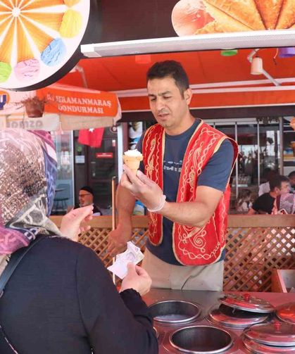 Hava sıcaklıklarının artmasıyla dondurma satışları arttı