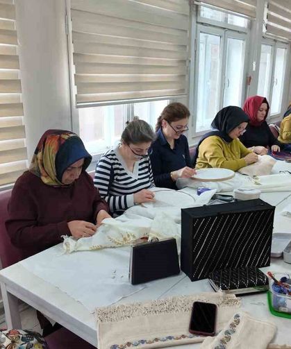 Unutulmaya yüz tutmuş el sanatları yeniden hayat buluyor
