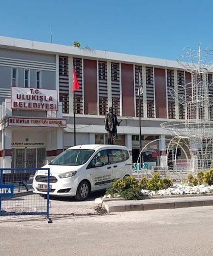 Ulukışla Belediyesi ilçe genelinde ot ilaçlama çalışması başlatıyor