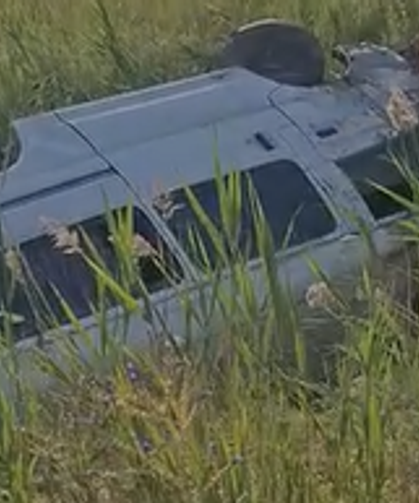 Niğde'de minibüs şarampole devrildi: 3 yaralı