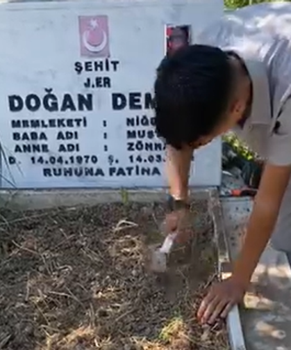 Niğdeli gençten şehitliğe gönüllü bakım