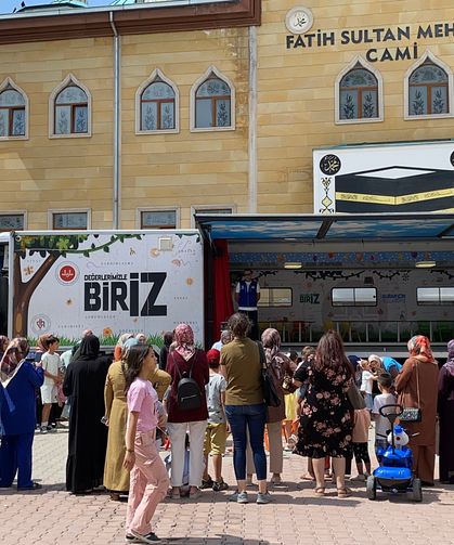 Niğde’de çocuklar eğlence tırında buluştu