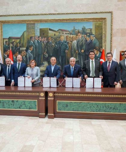 İmzalar Kur'an Kursu için atıldı