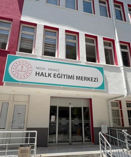 Niğde Halk Eğitimi Merkezi hafta sonu kurslarını sürdürüyor