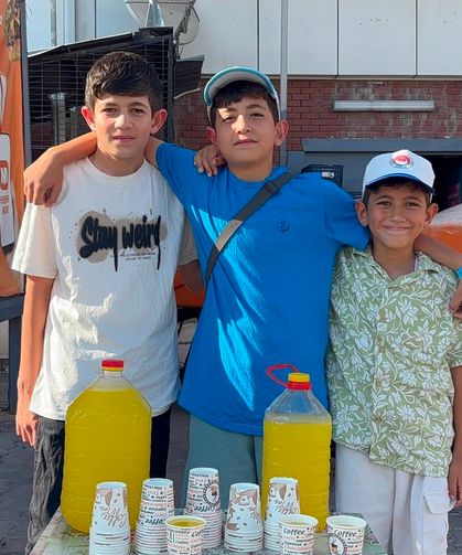 Niğde’de ev yapımı limonatayla hayallerine adım adım ulaşıyorlar
