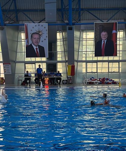 U14 Kadınlar Sutopu Play-Off heyecanı Niğde'de sürüyor