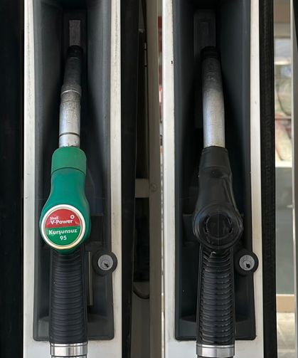Akaryakıtta bu gece motorin değişiyor