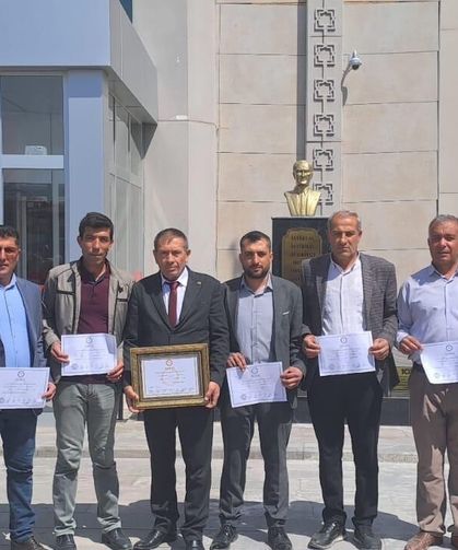 Alay Belediye Başkanı Akdemir ve meclis üyeleri CHP'den istifa etti