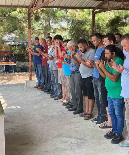 Kasklı deh*şette hayatını kaybeden yaşlı adam toprağa verildi