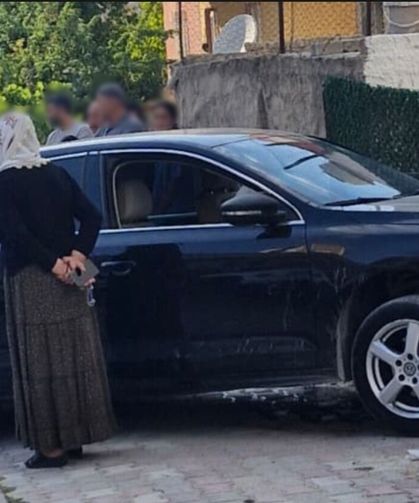 Otomobil bahçe duvarına çarptı: 1 yaralı