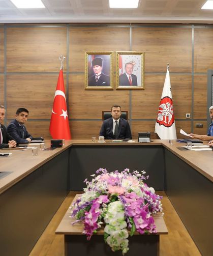 Vali Akmeşe, üniversite ve yurt güvenliği toplantısına katıldı