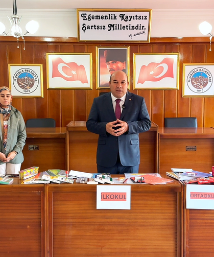 Ulukışla Belediyesi'nden yaklaşık 2 bin öğrenciye kırtasiye desteği