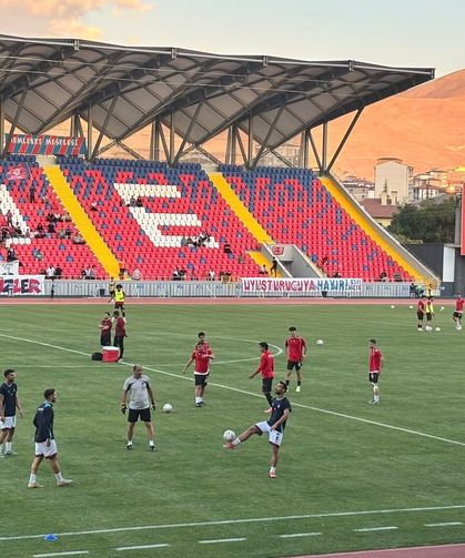 Niğde Belediyesi Spor taraftarları takımlarını yalnız bırakmadı