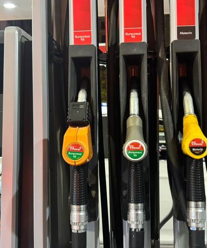 Motorin rekora koşuyor! Gece yarısı zam pompalara yansıdı