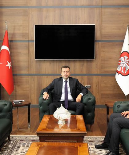Niğde’de sağlık çalışanlarının sorunları Vali Akmeşe’ye iletildi