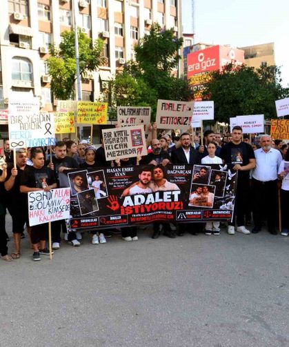 2 gencin ölümüne neden olan sürücünün tahliyesi protesto edildi