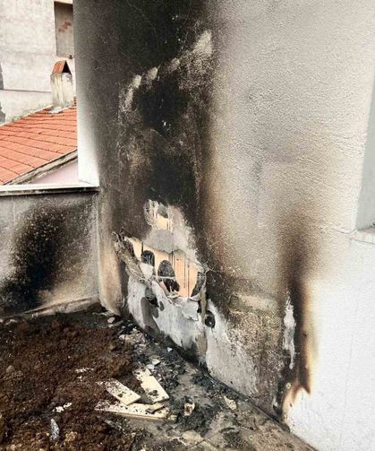 Balkonda düdüklü tencerede unutulan yemek yangına neden oldu