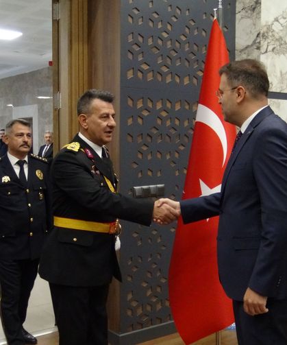 Vali Akmeşe Cumhuriyet Bayramı tebriklerini kabul etti