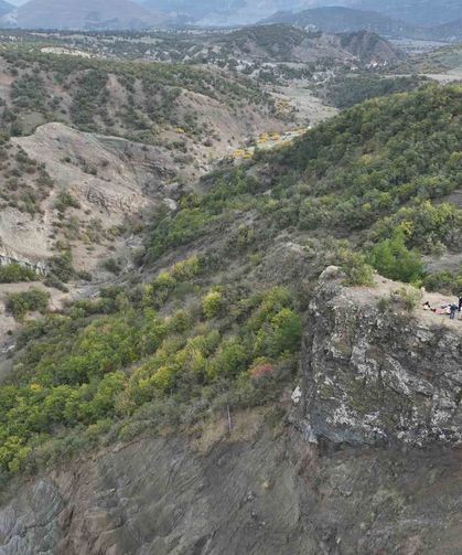 Dağda fenalaşan vatandaşı ekipler sağ buldu