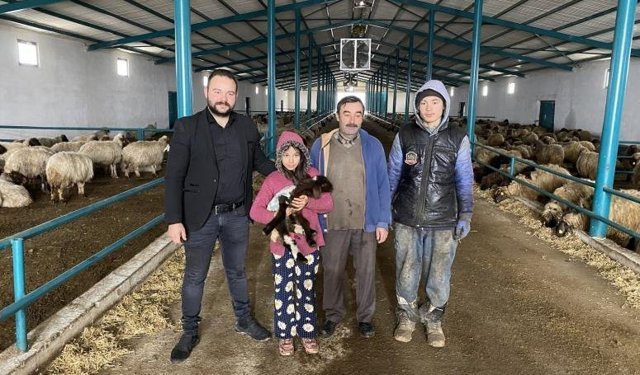 Genç girişimci devlet desteği ile modern çiftlik kurdu