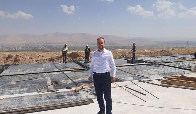 Binlerce gence istihdam sağlayacak fabrikaların inşaatları yükseliyor