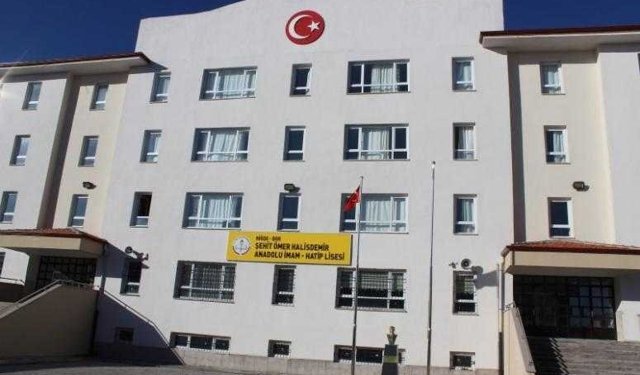 Bor Şehit Ömer Halisdemir Anadolu İmam Hatip Lisesi’nin proje başarısı