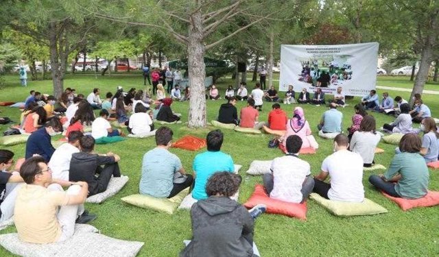 Belediye’den  gençlere tercih desteği