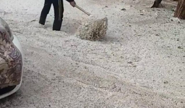 Niğde’de dolu yağışı etkili oldu