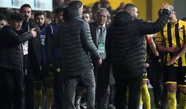 İstanbulspor Başkanı Sarıalioğlu, Takımı Sahadan Çekti