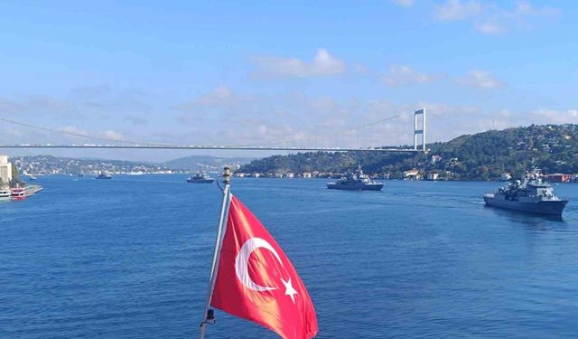 Türkiye'nin Gururu Savaş Gemileri İstanbul Boğazından Geçti